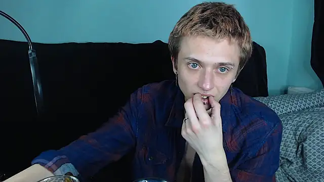 Snapshot of axxxturel chatting on December 2024 07:36:01 AM axxxturel online show from December 2024 07:36:01 AM