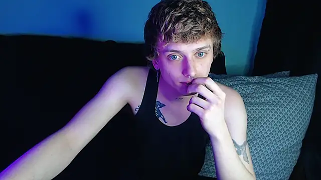 Snapshot of axxxturel chatting on February 2025 11:43:02 PM axxxturel online show from February 2025 11:43:02 PM