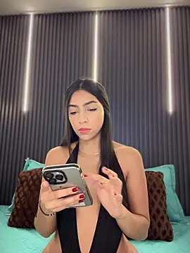 Ema azel online show from December 2025 01:38:01 PM