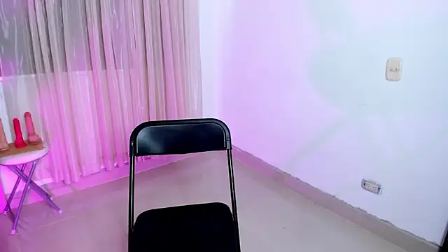 vale kross online show from February 2026 07:07:01 PM