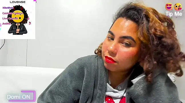 isobeladams20 online show from December 2024 11:23:02 PM