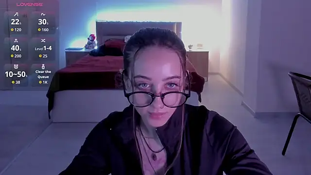 Snapshot of MelodyElf chatting on July 2026 05:39:01 PM MelodyElf online show from July 2026 05:39:01 PM