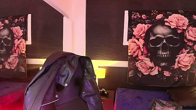 Snapshot of EvaaFoxxy1 chatting on April 2026 12:39:02 PM EvaaFoxxy1 online show from April 2026 12:39:02 PM