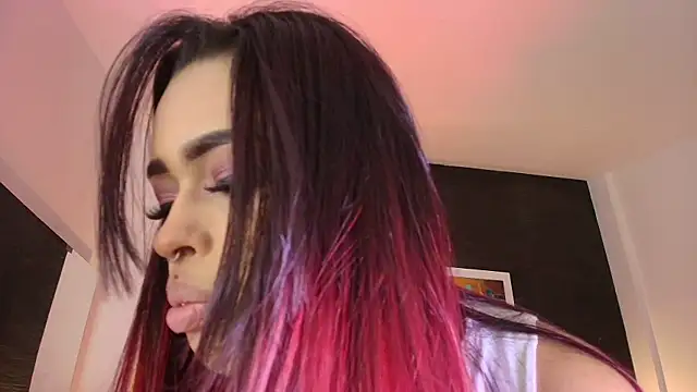 Snapshot of EvaaFoxxy1 chatting on May 2026 12:22:01 PM EvaaFoxxy1 online show from May 2026 12:22:01 PM