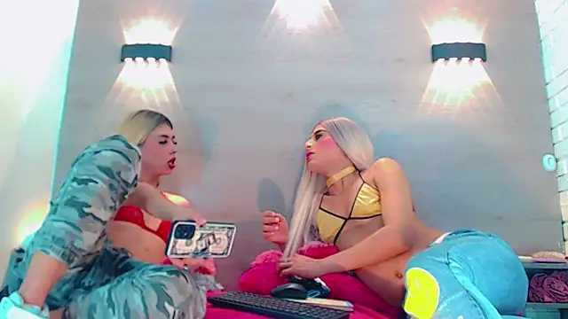 Daniela Pink  online show from February 2025 11:47:02 PM