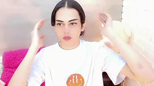 Daniela Pink  online show from October 2025 08:46:02 PM