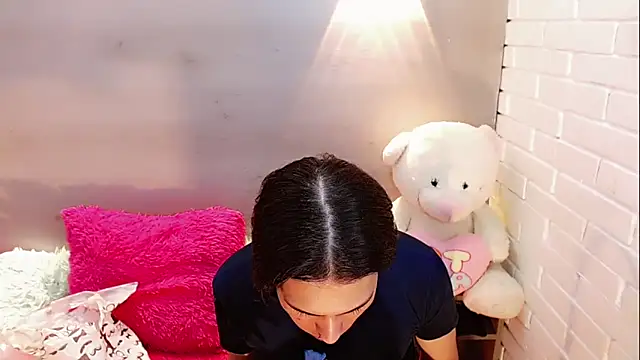 Daniela Pink  online show from December 2025 08:05:02 PM