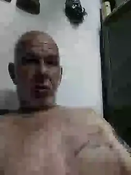 FabiQuilmes online show from January 2025 07:28:02 PM