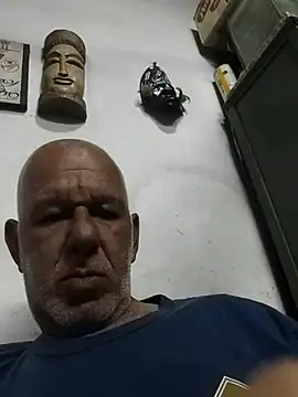 FabiQuilmes online show from October 2025 12:52:01 AM