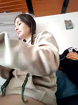 Snapshot of Sasha_smith23 chatting on January 2025 05:13:01 PM Sasha smith23 online show from January 2025 05:13:01 PM