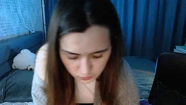 Snapshot of KiraYammy chatting on December 2024 01:10:01 AM KiraYammy online show from December 2024 01:10:01 AM