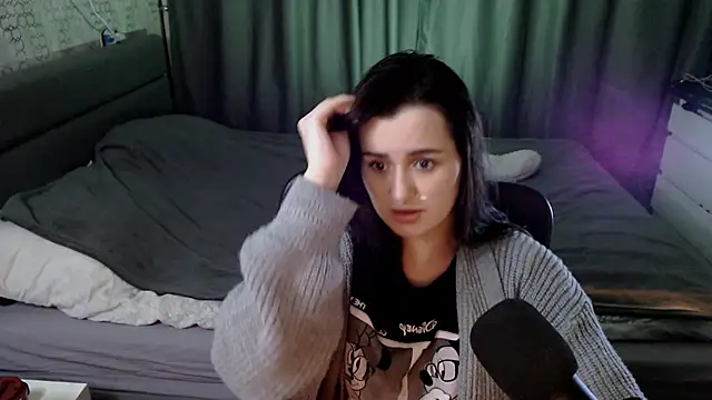 Snapshot of KiraYammy chatting on January 2025 01:04:02 AM KiraYammy online show from January 2025 01:04:02 AM