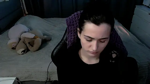 KiraYammy online show from March 2026 10:49:01 PM