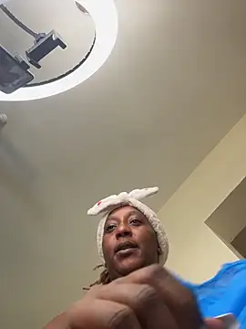 CarlaBeckky online show from October 2025 05:13:02 PM