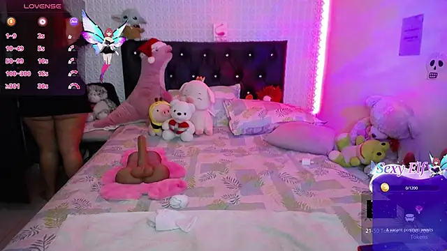 redgirlofficial online show from December 2024 09:04:02 PM