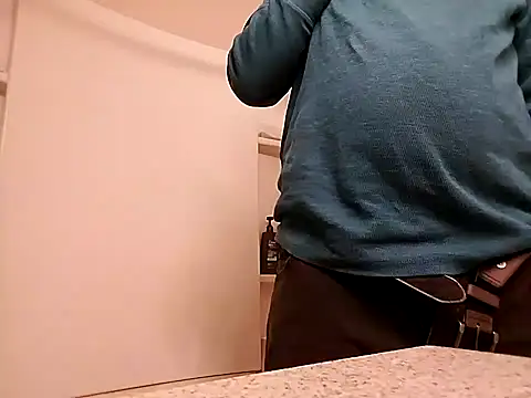 Snapshot of 420getsmehorny chatting on December 2024 10:53:02 PM 420getsmehorny online show from December 2024 10:53:02 PM