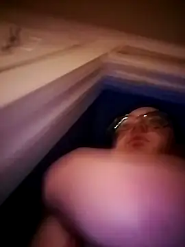 Snapshot of 420getsmehorny chatting on December 2024 06:55:02 AM 420getsmehorny online show from December 2024 06:55:02 AM