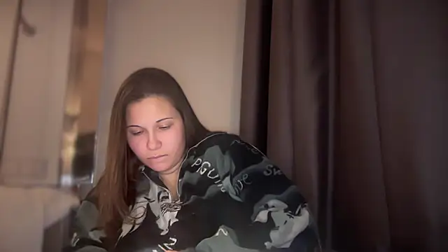 Snapshot of minette-sexy chatting on December 2025 11:36:02 PM minette-sexy online show from December 2025 11:36:02 PM