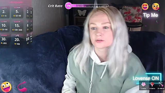 Snapshot of laurynrox chatting on November 2025 11:58:02 PM laurynrox online show from November 2025 11:58:02 PM