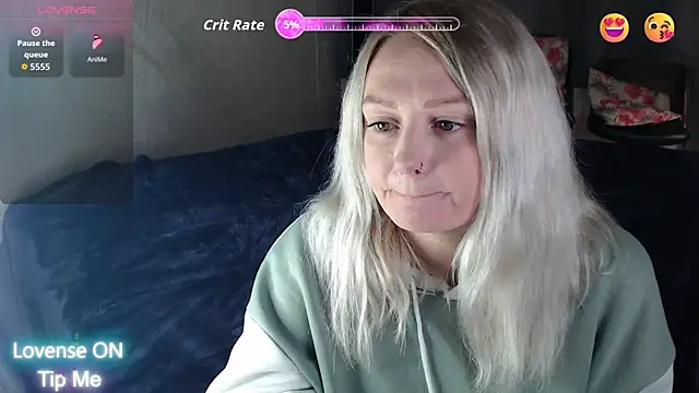 Snapshot of laurynrox chatting on November 2025 10:03:02 PM laurynrox online show from November 2025 10:03:02 PM