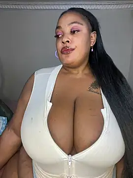 Katamia25 online show from January 2025 11:07:01 PM