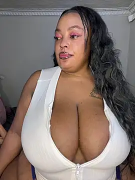 Katamia25 online show from February 2025 03:43:01 AM