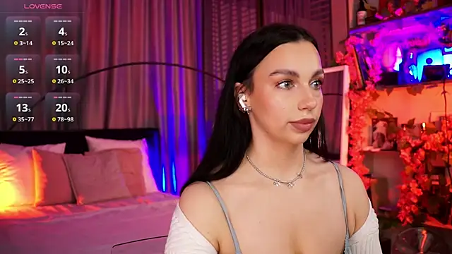 LunaNight online show from October 2025 08:28:02 PM