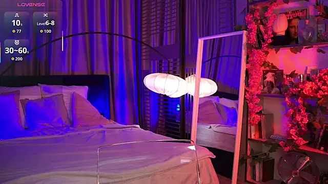 LunaNight online show from October 2025 09:15:01 PM