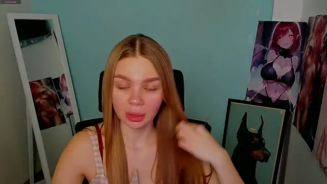 Snapshot of Molly_sweetie chatting on December 2024 07:10:01 AM Molly sweetie online show from December 2024 07:10:01 AM