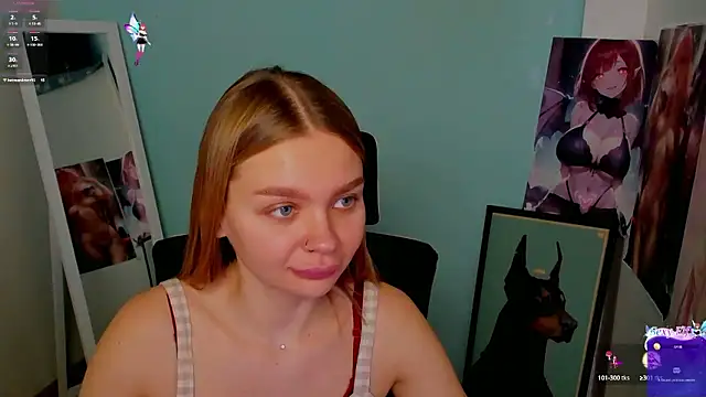 Snapshot of Molly_sweetie chatting on December 2024 10:39:02 AM Molly sweetie online show from December 2024 10:39:02 AM