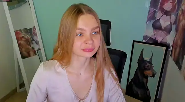 Snapshot of Molly_sweetie chatting on December 2024 07:05:01 AM Molly sweetie online show from December 2024 07:05:01 AM