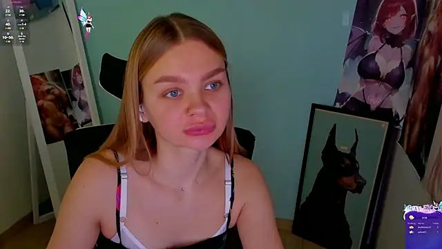 Snapshot of Molly_sweetie chatting on December 2024 10:00:02 AM Molly sweetie online show from December 2024 10:00:02 AM