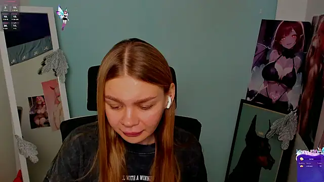 Snapshot of Molly_sweetie chatting on December 2024 07:19:02 AM Molly sweetie online show from December 2024 07:19:02 AM