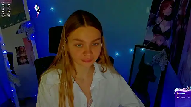 Snapshot of Molly_sweetie chatting on December 2024 10:12:02 AM Molly sweetie online show from December 2024 10:12:02 AM