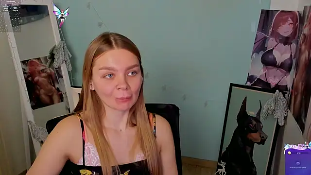 Snapshot of Molly_sweetie chatting on December 2024 10:01:02 AM Molly sweetie online show from December 2024 10:01:02 AM