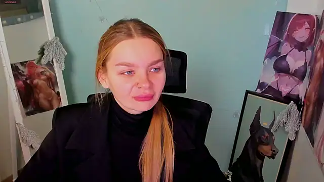 Snapshot of Molly_sweetie chatting on December 2024 06:45:02 AM Molly sweetie online show from December 2024 06:45:02 AM