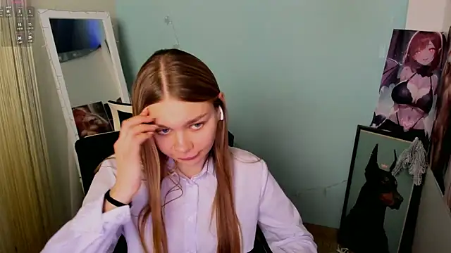 Snapshot of Molly_sweetie chatting on January 2025 10:01:01 AM Molly sweetie online show from January 2025 10:01:01 AM