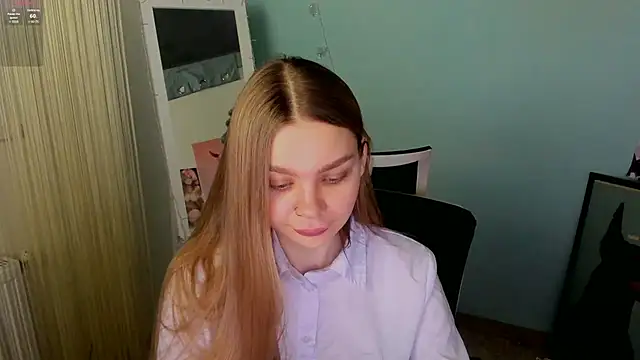 Snapshot of Molly_sweetie chatting on January 2025 07:08:01 AM Molly sweetie online show from January 2025 07:08:01 AM