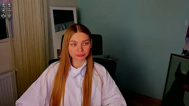 Snapshot of Molly_sweetie chatting on January 2025 07:03:01 AM Molly sweetie online show from January 2025 07:03:01 AM