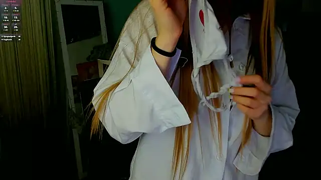 Snapshot of Molly_sweetie chatting on January 2025 10:22:01 AM Molly sweetie online show from January 2025 10:22:01 AM