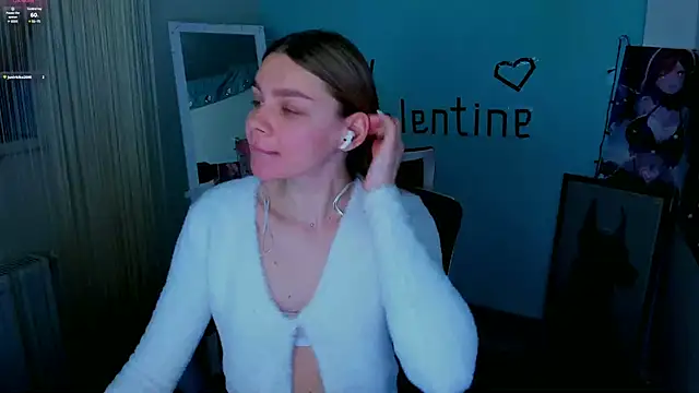 Snapshot of Molly_sweetie chatting on February 2025 10:37:02 AM Molly sweetie online show from February 2025 10:37:02 AM