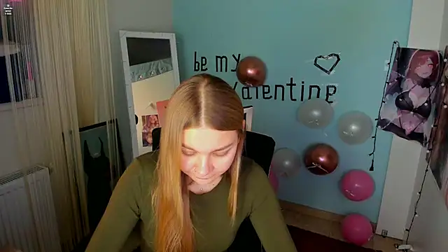 Snapshot of Molly_sweetie chatting on February 2025 07:04:02 AM Molly sweetie online show from February 2025 07:04:02 AM