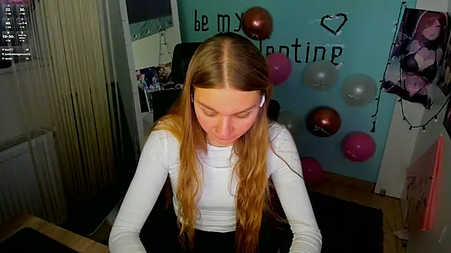 Snapshot of Molly_sweetie chatting on February 2025 11:33:01 AM Molly sweetie online show from February 2025 11:33:01 AM