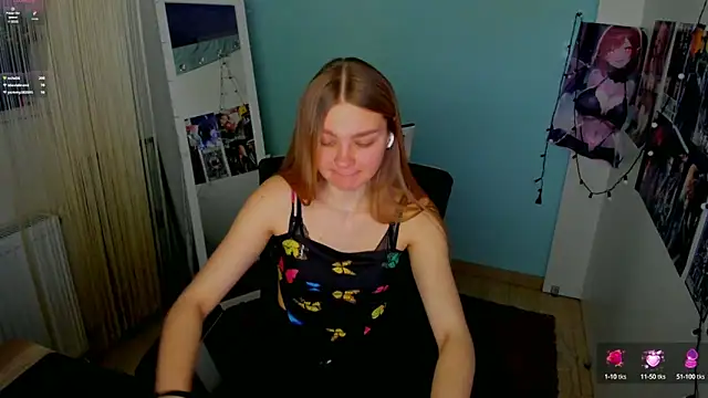 Snapshot of Molly_sweetie chatting on February 2025 10:37:02 AM Molly sweetie online show from February 2025 10:37:02 AM