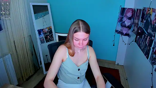 Snapshot of Molly_sweetie chatting on March 2025 10:03:02 AM Molly sweetie online show from March 2025 10:03:02 AM