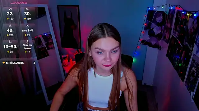 Snapshot of Molly_sweetie chatting on September 2025 05:51:02 AM Molly sweetie online show from September 2025 05:51:02 AM