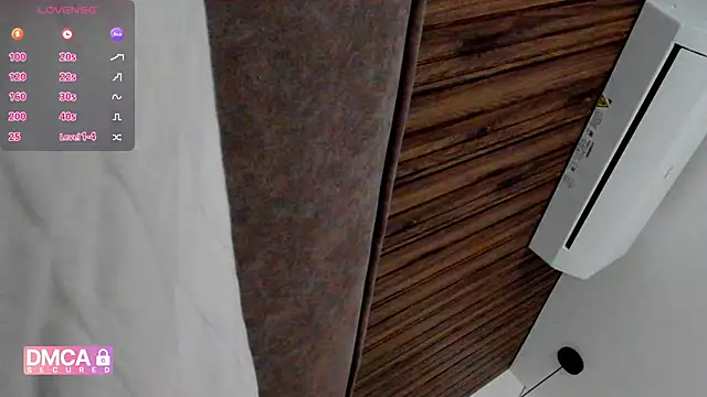 Snapshot of Molly_sweetie chatting on November 2025 07:32:01 AM Molly sweetie online show from November 2025 07:32:01 AM