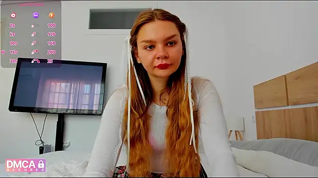 Snapshot of Molly_sweetie chatting on April 2026 06:33:02 AM Molly sweetie online show from April 2026 06:33:02 AM