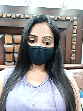 Snapshot of Yours-Bebo chatting on November 2025 07:07:02 PM Yours-Bebo online show from November 2025 07:07:02 PM