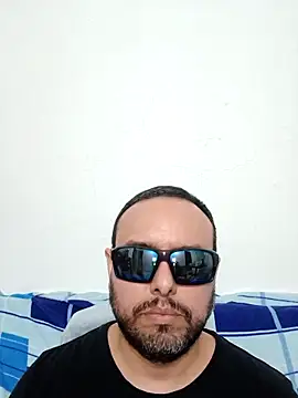 ElSunEagle online show from April 2026 02:43:01 AM